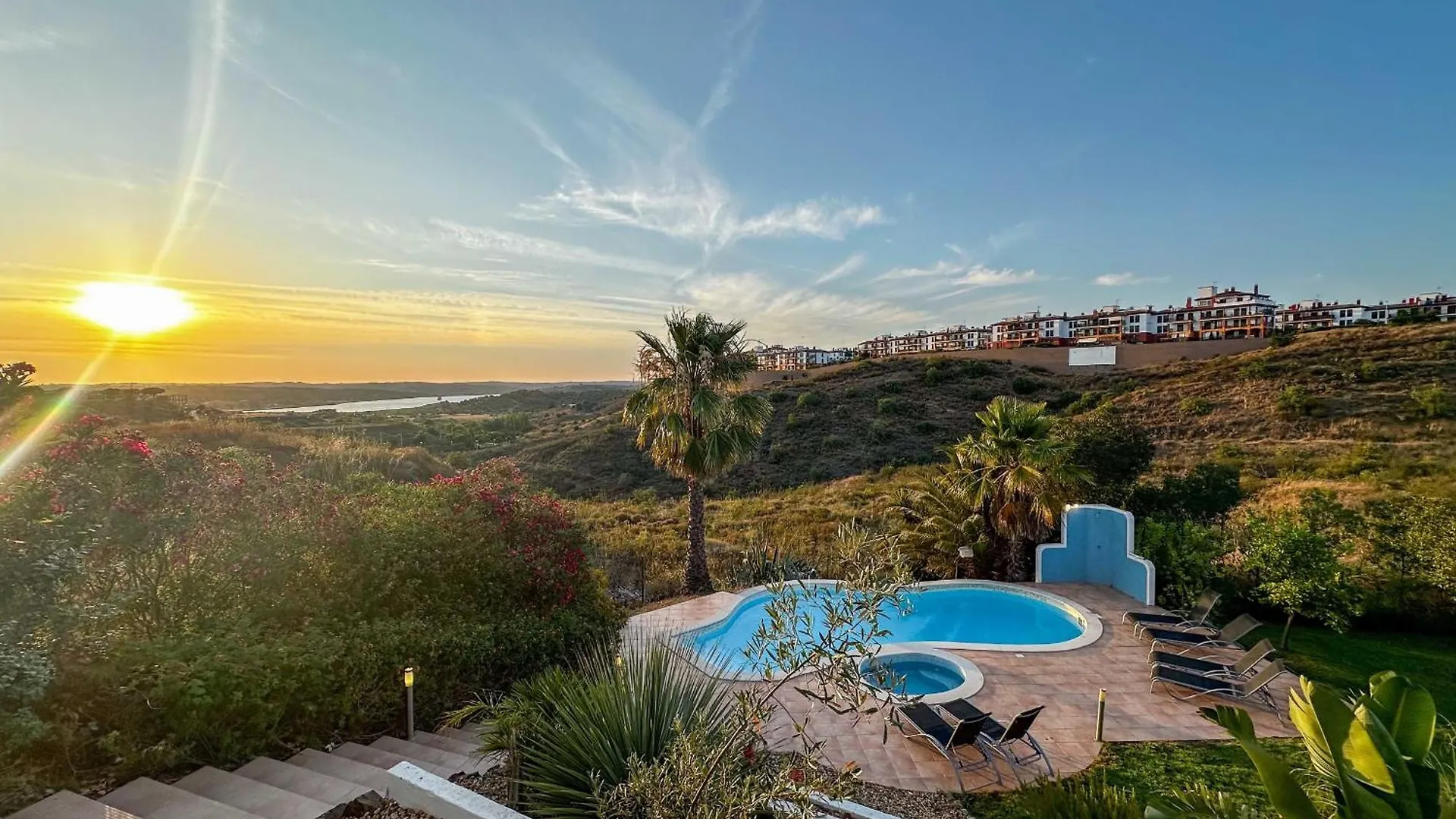 Villa Nosredna 5 Bedroom & Pool Les01 Ayamonte