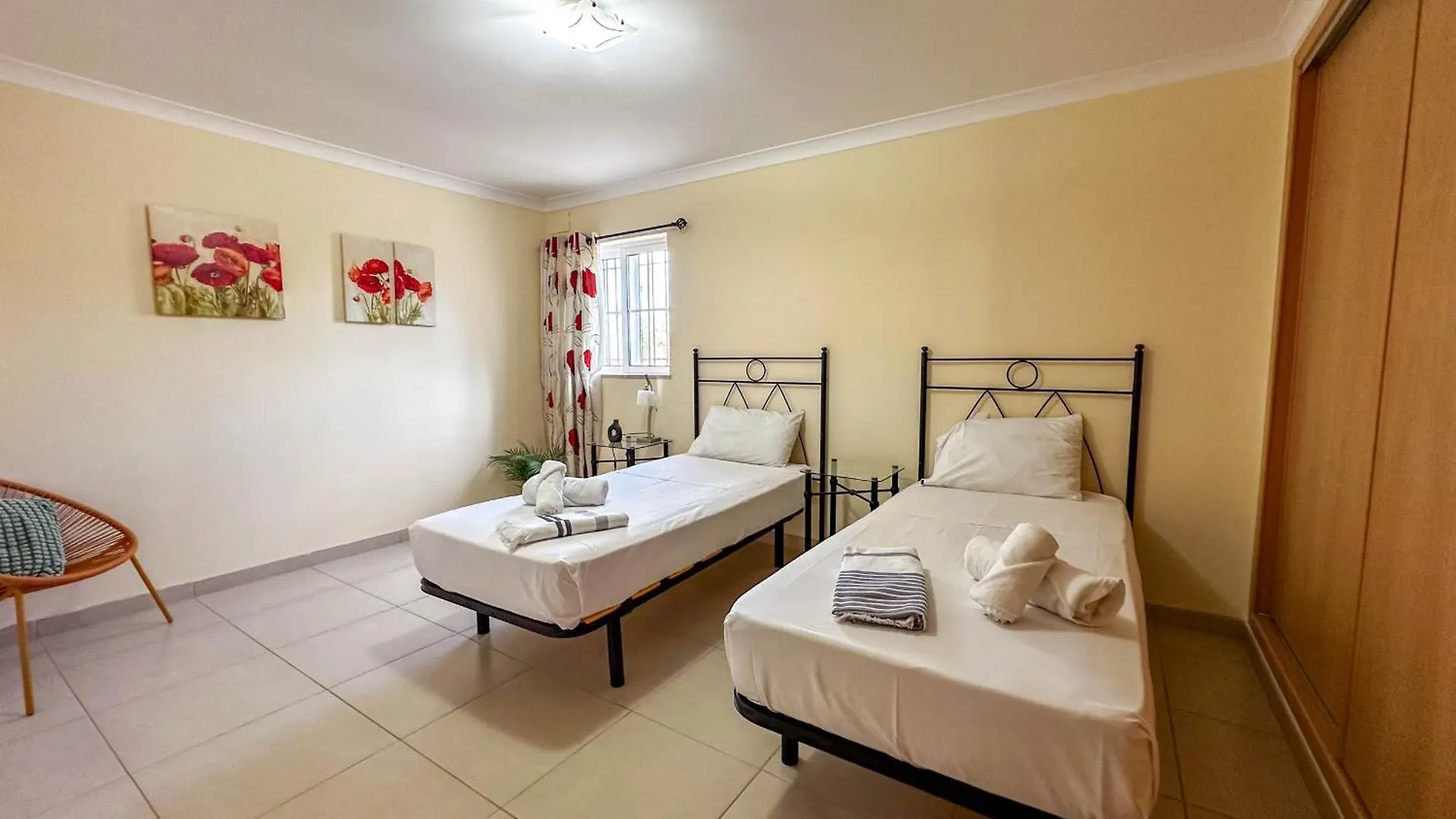 Villa Nosredna 5 Bedroom & Pool Les01 Ayamonte